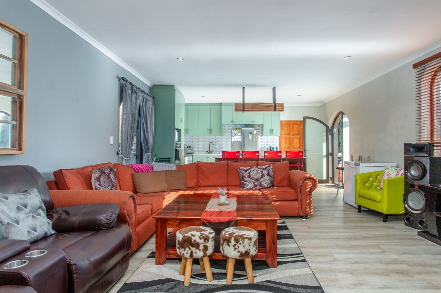 To Let 3 Bedroom Property for Rent in Ranzadale Western Cape